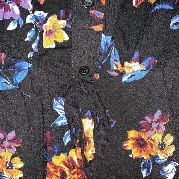 Black Floral Wide Leg Romper - Picture 3 of 9